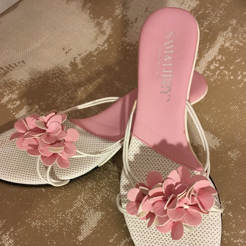 Sam & Libby Kitten Heal Flower Sandals